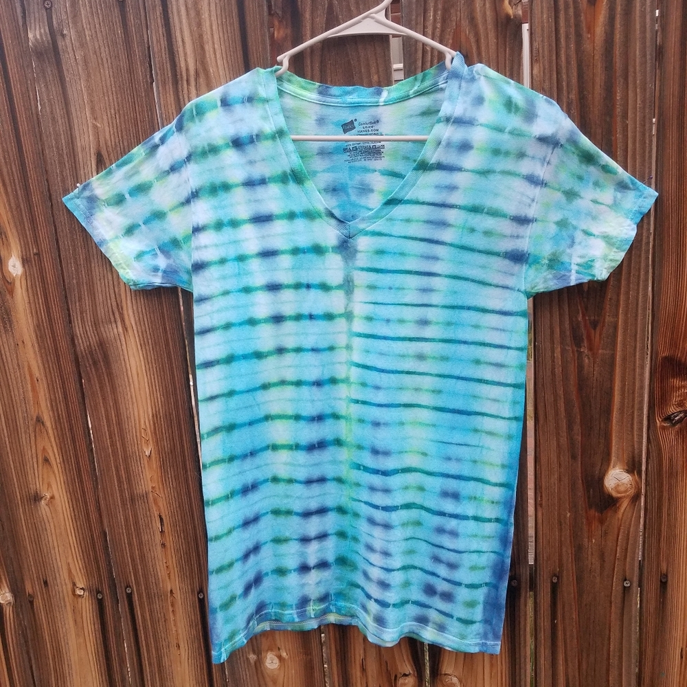 New tie dyed t-shirt unisex small